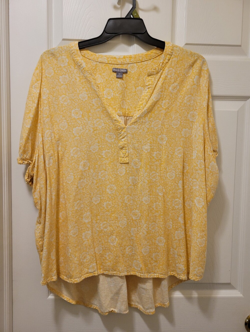 Womens Sz. 3X Yellow Floral Henley